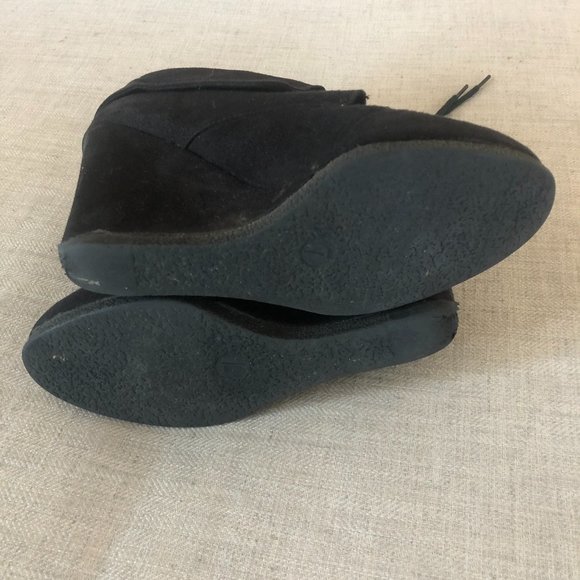 Fall/Winter Wedge Ankle Booties - Picture 3 of 3